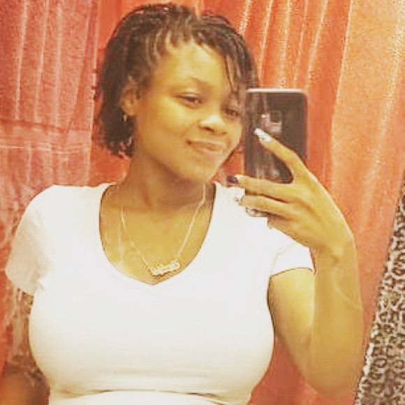 Meet your Posher, Sashia - Picture 1 of 1